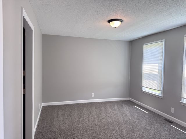 130 Shady Maple Dr, Clarksville, TN 37043
