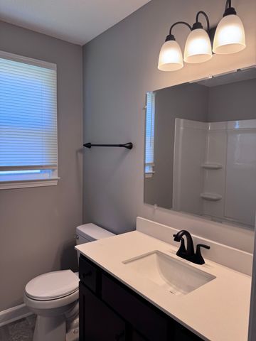 130 Shady Maple Dr, Clarksville, TN 37043
