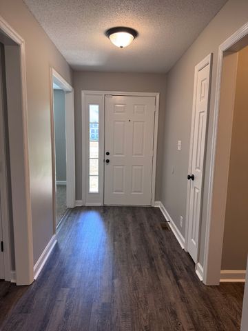 130 Shady Maple Dr, Clarksville, TN 37043