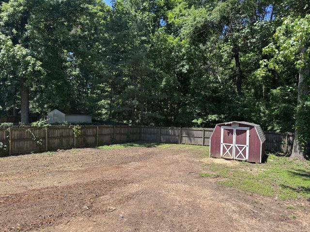 130 Shady Maple Dr, Clarksville, TN 37043
