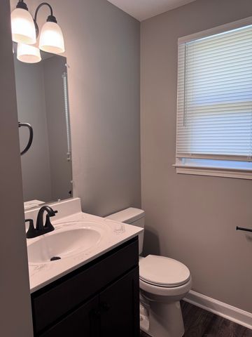 130 Shady Maple Dr, Clarksville, TN 37043
