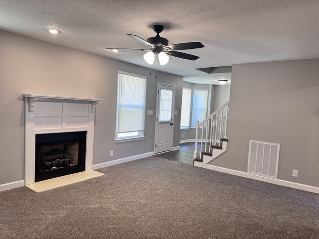 130 Shady Maple Dr, Clarksville, TN 37043