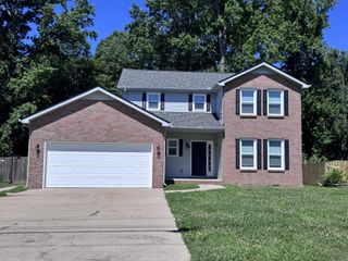 130 Shady Maple Dr, Clarksville, TN 37043