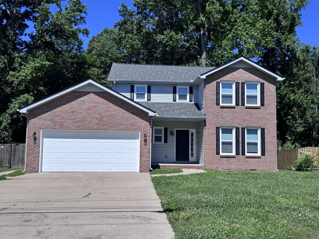 130 Shady Maple Dr, Clarksville, TN 37043
