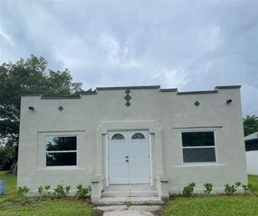 466 Wilma AVE, Fort Myers, FL 33905