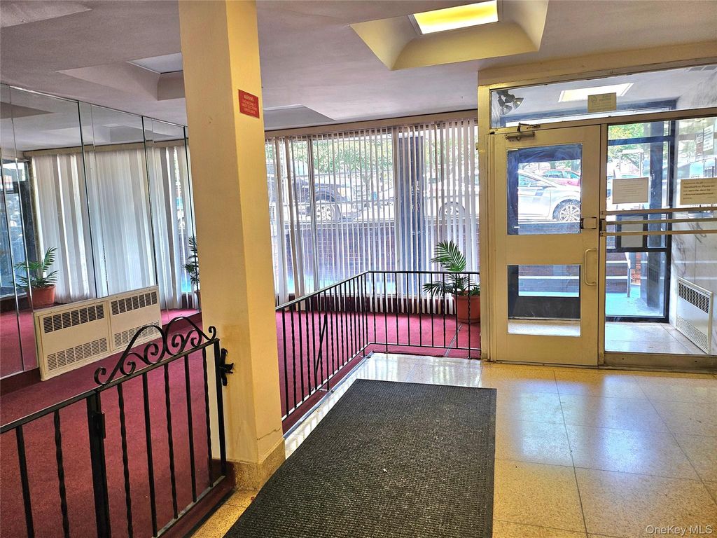 87-70 173rd Street 5P, Jamaica, NY 11432 — photo 3