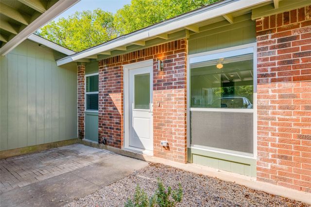 3304 Dolphin CV A, Austin, TX 78704