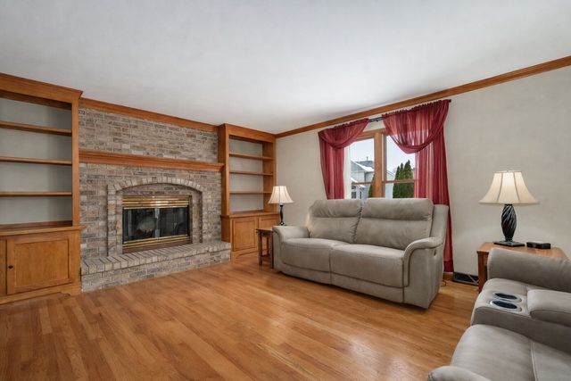 3431 Charlemaine Drive, Aurora, IL 60504