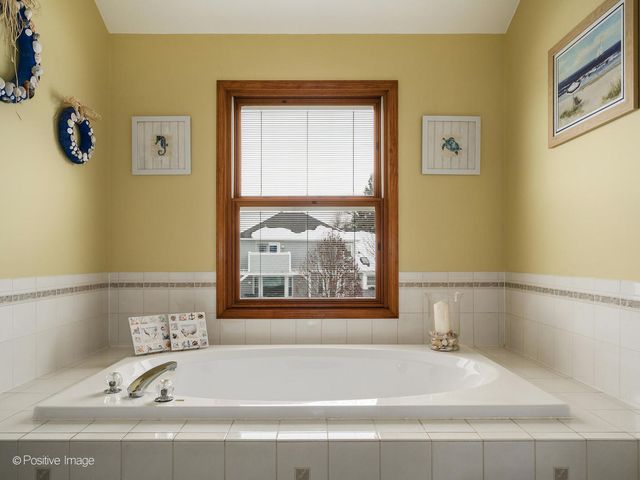 3431 Charlemaine Drive, Aurora, IL 60504