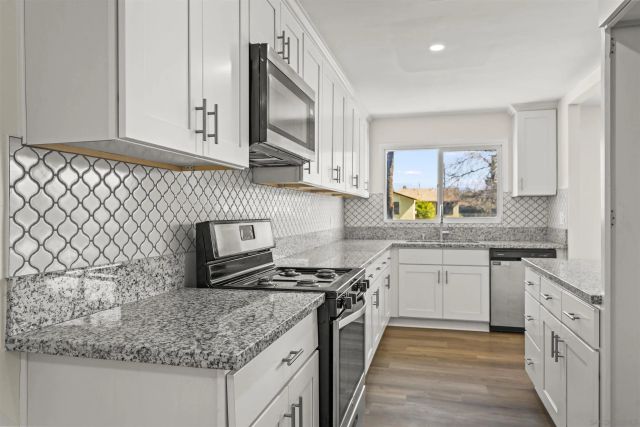 695 S Santa Fe South, Hemet, CA 92543