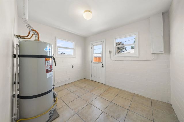 695 S Santa Fe South, Hemet, CA 92543