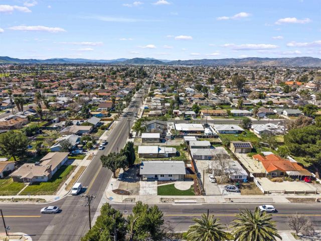 695 S Santa Fe South, Hemet, CA 92543