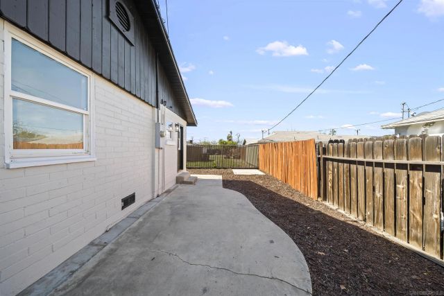 695 S Santa Fe South, Hemet, CA 92543