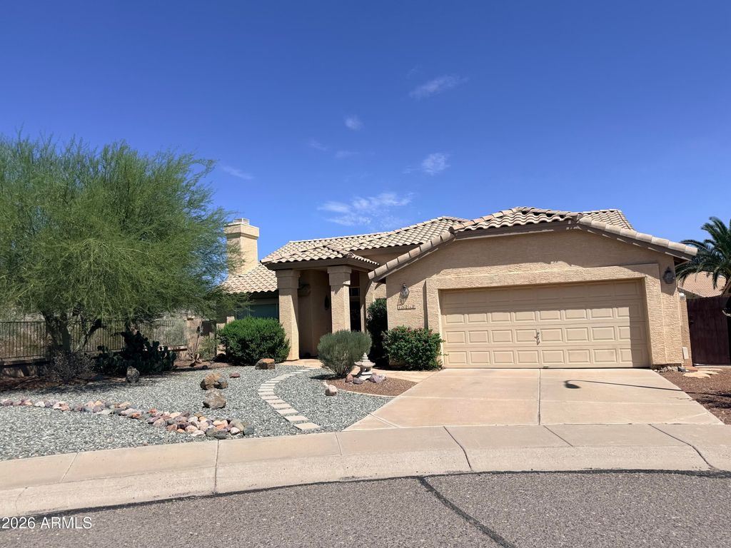 Image 1 of property listing at 15217 S 14TH Drive, Phoenix, AZ 85045