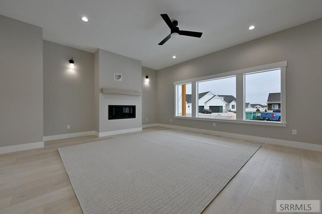 4378 Highland Springs Cir, Ammon, ID 83406