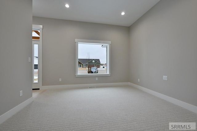 4378 Highland Springs Cir, Ammon, ID 83406