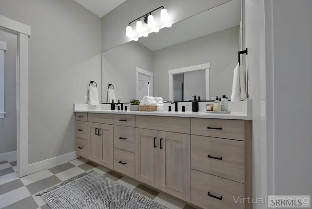 4378 Highland Springs Cir, Ammon, ID 83406