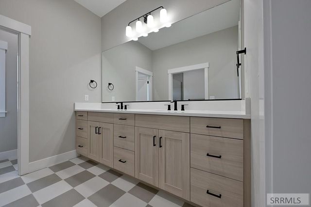 4378 Highland Springs Cir, Ammon, ID 83406