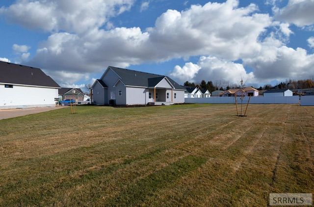 4378 Highland Springs Cir, Ammon, ID 83406