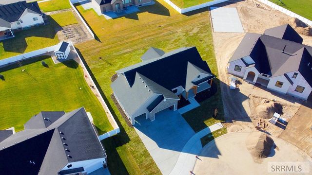 4378 Highland Springs Cir, Ammon, ID 83406