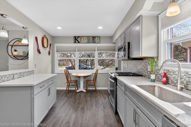 4000 Tulane Street, Dearborn Heights, MI 48125