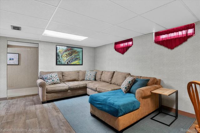 4000 Tulane Street, Dearborn Heights, MI 48125