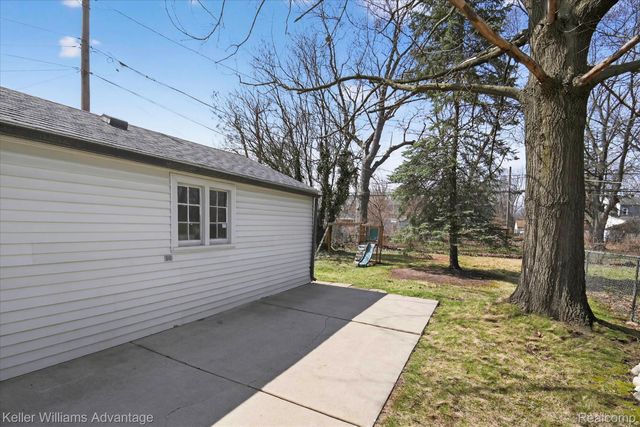 4000 Tulane Street, Dearborn Heights, MI 48125