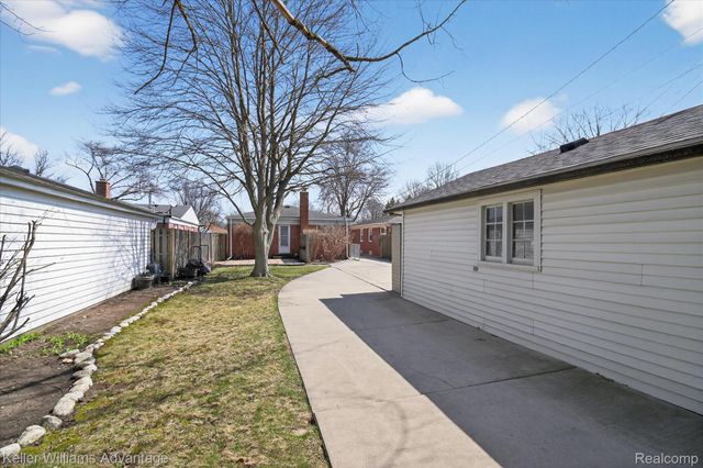 4000 Tulane Street, Dearborn Heights, MI 48125