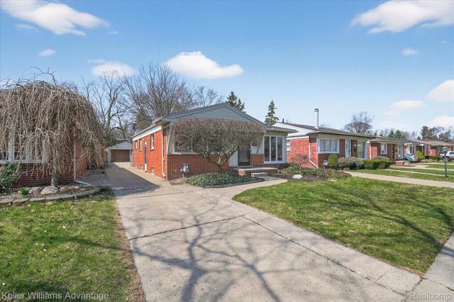 4000 Tulane Street, Dearborn Heights, MI 48125