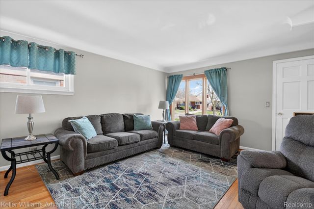 4000 Tulane Street, Dearborn Heights, MI 48125