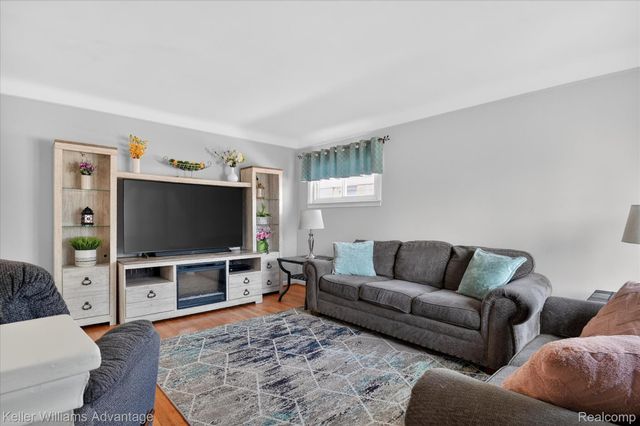 4000 Tulane Street, Dearborn Heights, MI 48125