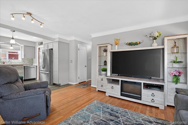 4000 Tulane Street, Dearborn Heights, MI 48125