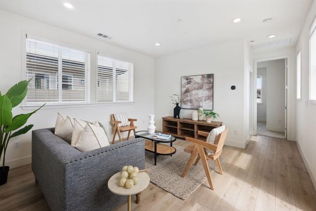130 Harvest Street, Daly City, CA 94014