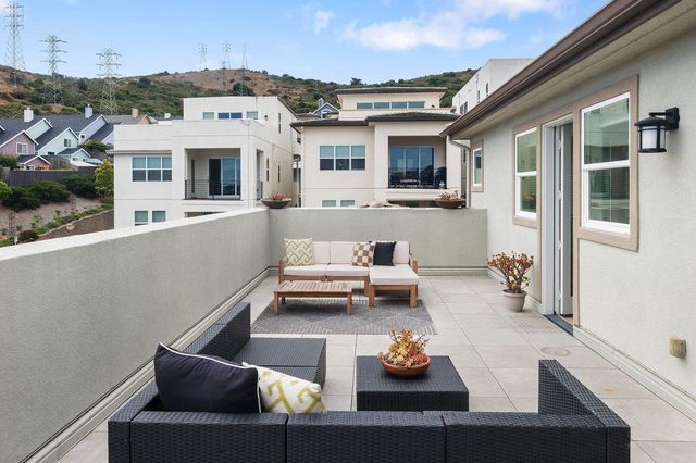 130 Harvest Street, Daly City, CA 94014