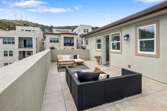 130 Harvest Street, Daly City, CA 94014
