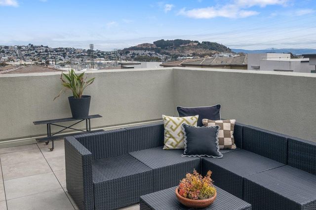 130 Harvest Street, Daly City, CA 94014