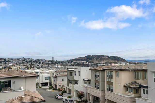 130 Harvest Street, Daly City, CA 94014