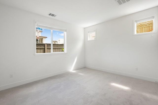130 Harvest Street, Daly City, CA 94014