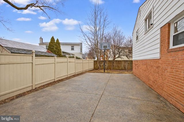 10104 KINROSS AVE, Silver Spring, MD 20901