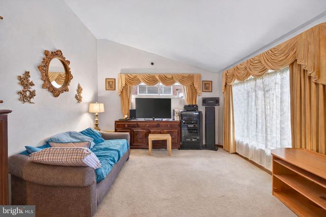 10104 KINROSS AVE, Silver Spring, MD 20901