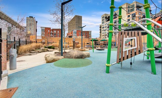 320 E 21ST Street 606, Chicago, IL 60616