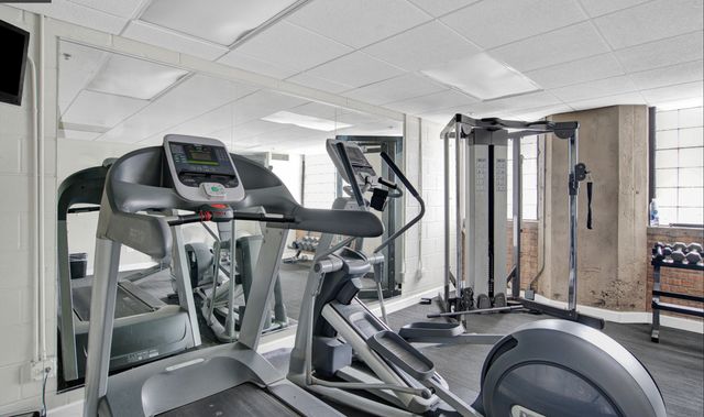 320 E 21ST Street 606, Chicago, IL 60616