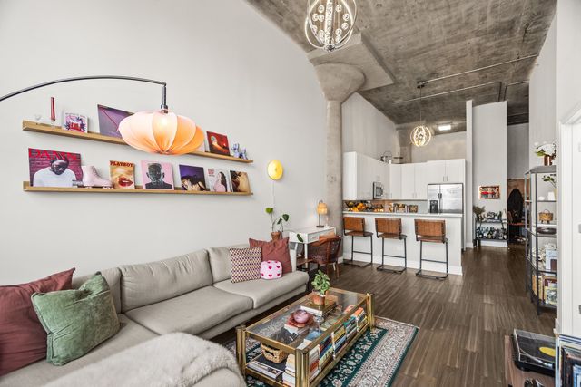 320 E 21ST Street 606, Chicago, IL 60616