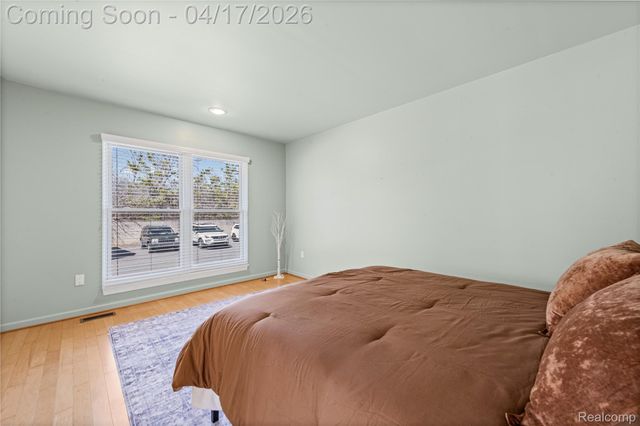 2783 Roundtree Drive, Troy, MI 48083