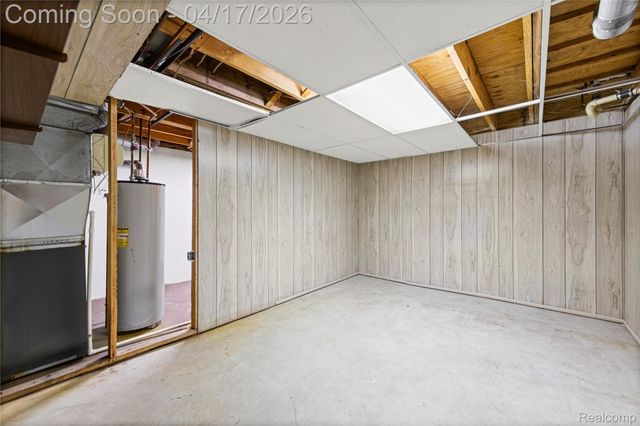 2783 Roundtree Drive, Troy, MI 48083