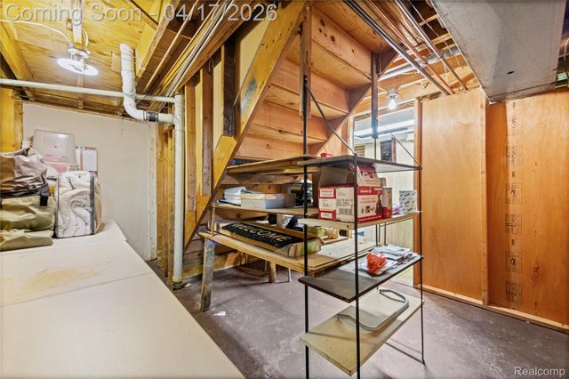 2783 Roundtree Drive, Troy, MI 48083