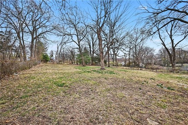 5551 Hadley Street, Mission, KS 66202