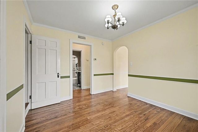 5551 Hadley Street, Mission, KS 66202