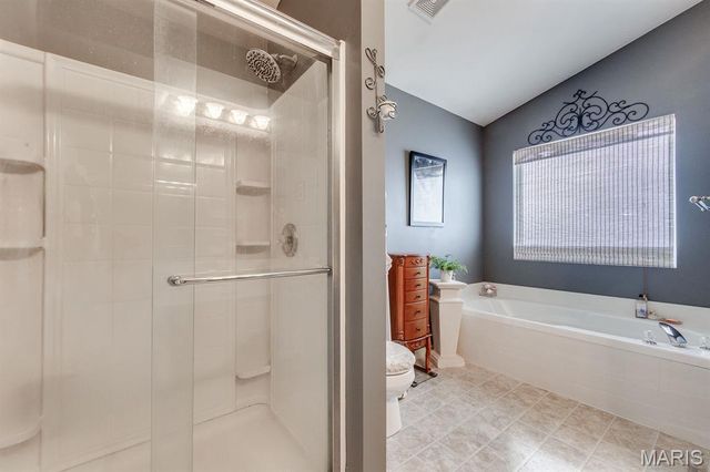 128 Coppersmith Court, St Charles, MO 63301