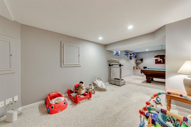 128 Coppersmith Court, St Charles, MO 63301